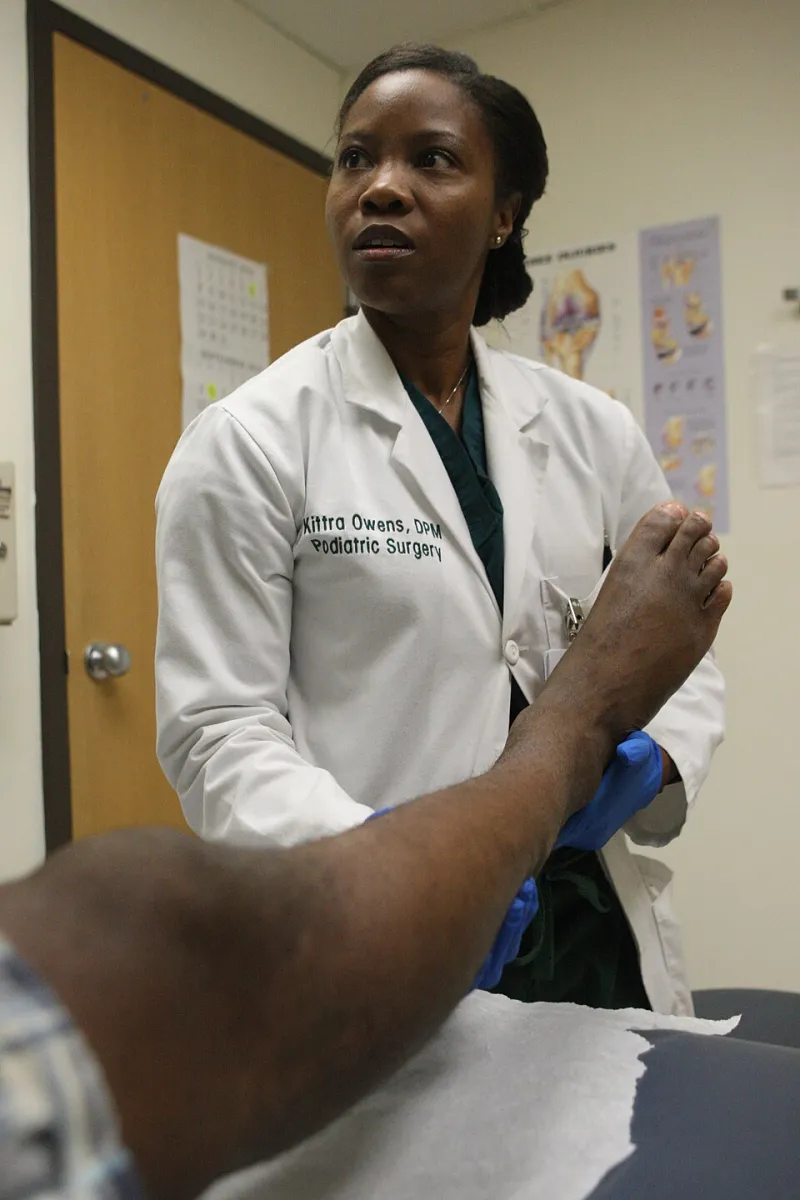 Skip the Orthotics or Stack Them? What Foot Doctors Actually Say About FitFlops